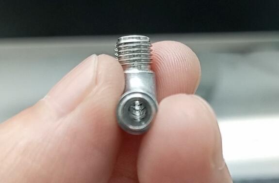 磨粒流用于半导体铸造弯头内孔抛光！